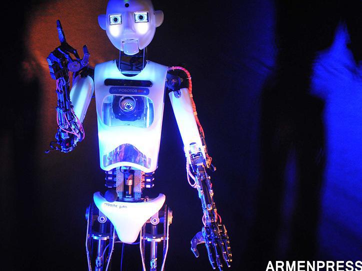 bal_robotov_initsiirovannyy_ameriabankom_i_korporatsiey_robotov_prokhodit_v_erevane - рис.2 bal_robotov_initsiirovannyy_ameriabankom_i_korporatsiey_robotov_prokhodit_v_erevane - рис.2