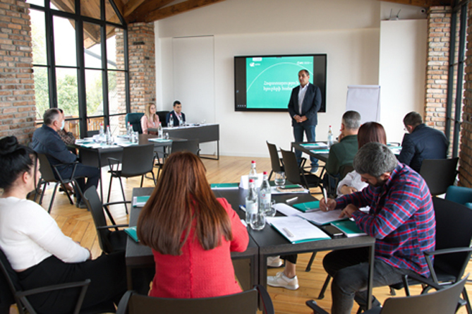 akba_bank_organizoval_besplatnye_biznes_treningi_dlya_sfery_msb_foto_video - рис.2