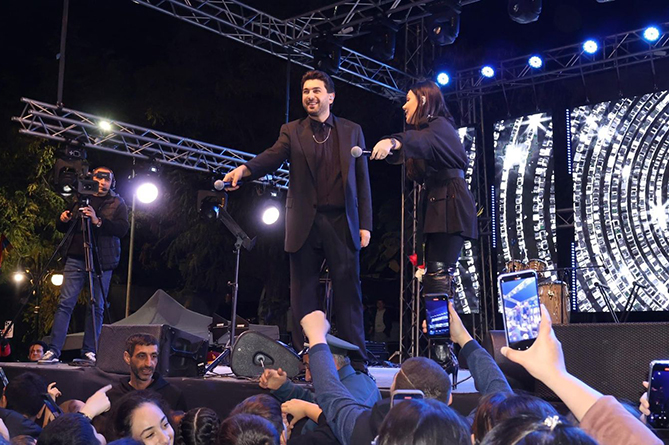 v_agarake_proshli_prazdnichnye_meropriyatiya_k_75_letiyu_osnovaniya_goroda - рис.7 v_agarake_proshli_prazdnichnye_meropriyatiya_k_75_letiyu_osnovaniya_goroda - рис.7