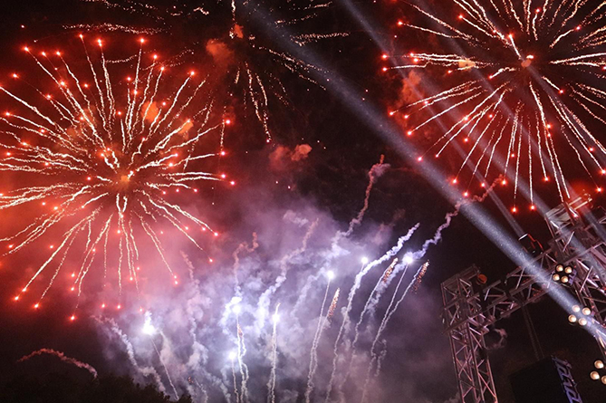 v_agarake_proshli_prazdnichnye_meropriyatiya_k_75_letiyu_osnovaniya_goroda - рис.9 v_agarake_proshli_prazdnichnye_meropriyatiya_k_75_letiyu_osnovaniya_goroda - рис.9