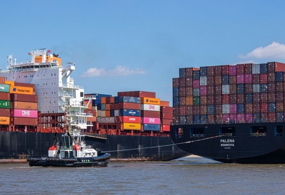 Մերձավոր Արևելքի նավահանգիստները դադարեցնում են աշխատանքը տարածաշրջանում էսկալացիայի պատճառով․ FT