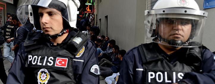 Власти Турции применяют коллективное "наказание" для курдов - Amnesty International