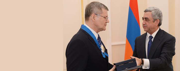 Президент Армении наградил генпрокурора России Юрия Чайку Орденом почета