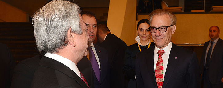 Армянская сторона призывает всех указать на агрессора в карабахском конфликте