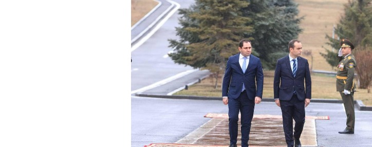 Ֆրանսիայի Զինված ուժերի նախարարն առաջին անգամ պաշտոնական այցով Հայաստանում է (ՖՈՏՈ, ՎԻԴԵՈ) Ֆրանսիայի Զինված ուժերի նախարարն առաջին անգամ պաշտոնական այցով Հայաստանում է (ՖՈՏՈ, ՎԻԴԵՈ)