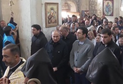 Փաշինյան մասնակցում է պատարագի Խաչիկ գյուղի Սուրբ Աստվածածին եկեղեցում