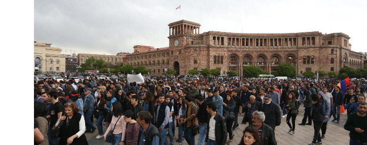 Հայկական բուհերի ուսանողներն առավոտյան դուրս են եկել դասադուլի Հայկական բուհերի ուսանողներն առավոտյան դուրս են եկել դասադուլի