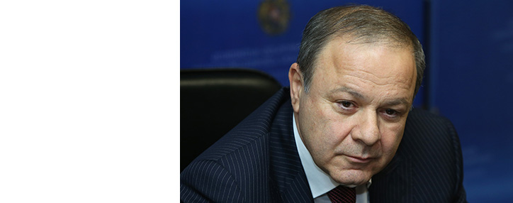 Глава Минздрава Армении принял родственников рожениц, скончавшихся в последнее время в роддомах страны