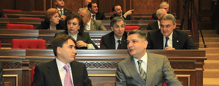 Armenian lawmakers want ministerial salaries Armenian lawmakers want ministerial salaries