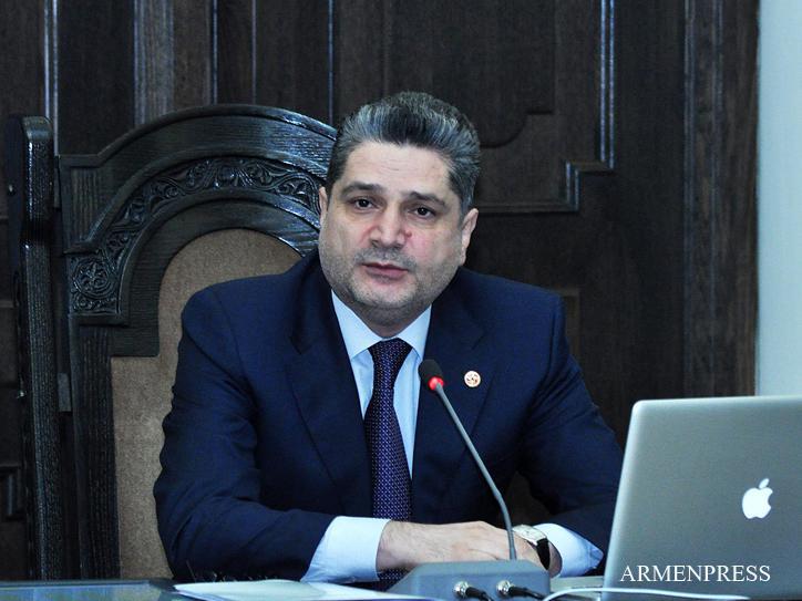 Armenia complies with its fiscal obligations: PM says