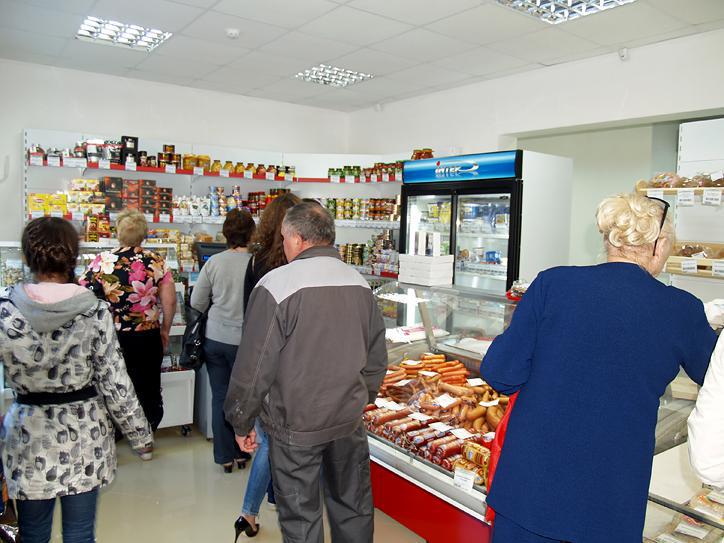 Food prices in Armenia slip 0.7% in February 