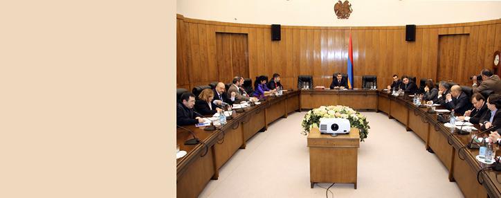 Армения ведет диалог со странами СНГ в одной плоскости, но Азербайджан идет абсолютно в ином направлении - премьер Армения ведет диалог со странами СНГ в одной плоскости, но Азербайджан идет абсолютно в ином направлении - премьер