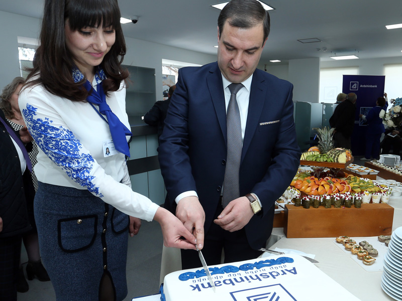 Ardshinbank reopened two offices in Sevan and Gavar towns-3