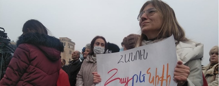 Оппозиционная фракция Совета старейшин Еревана призвала коллег присоединиться к забастовке и покинула заседание