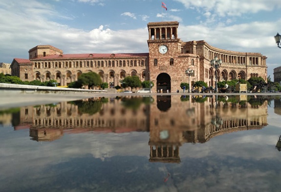Արեն Մկրտչյանը նշանակվեց Լոռու մարզպետ, Վահրամ Խաչատրյանն էլ՝ Արմավիրի մարզպետ
