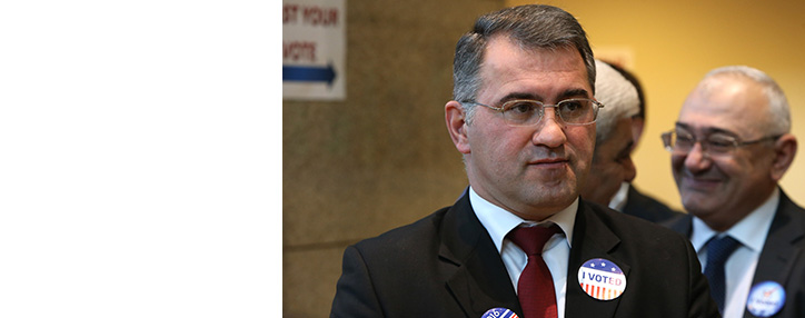 Армен Мартиросян сменил Раффи Ованнисяна на посту лидера партии "Наследие" Армен Мартиросян сменил Раффи Ованнисяна на посту лидера партии "Наследие"