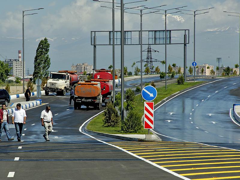 New highway connecting Isakov Avenue with Leningradyan Street opened in Yerevan on Saturday-11