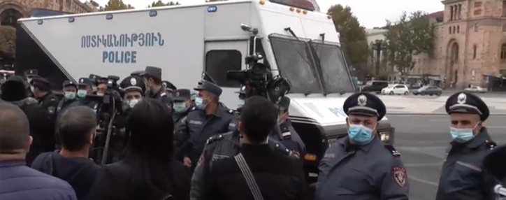 Armenian police detain six protesters 