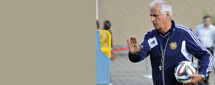 Главный тренер сборной Армении по футболу подал прошение об отставке