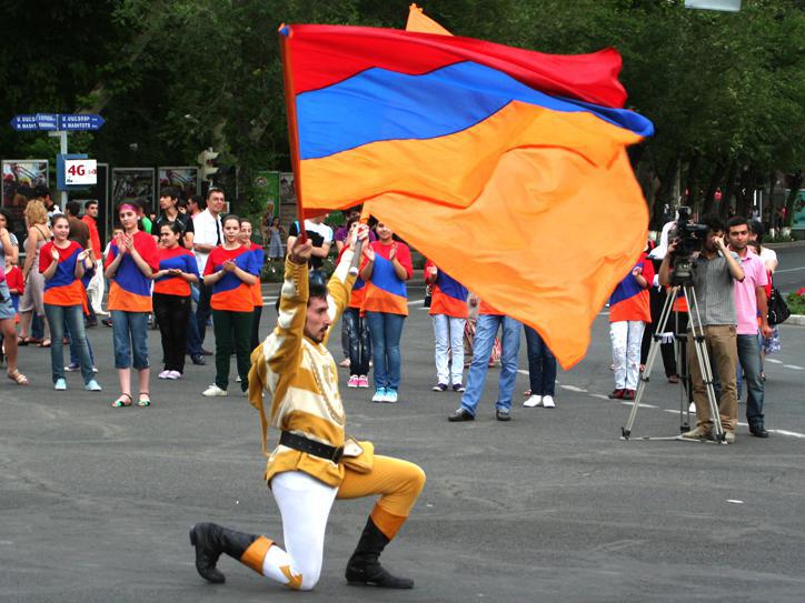 Yerevan municipality to release 80 million drams for displaying national flag across city Yerevan municipality to release 80 million drams for displaying national flag across city