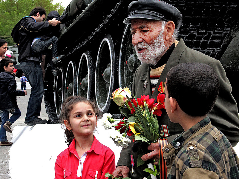 In Memory of Master: Best Snapshots by Samvel Sepetchyan-18