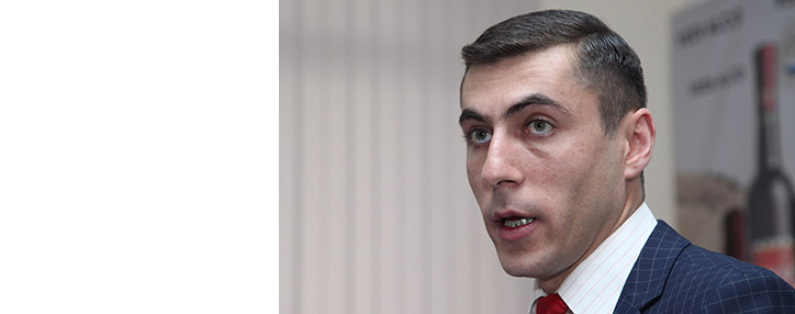 Հոկտեմբեր՝ օգոստոսին. Սուրենյանը կոչ է արել հայաստանցիներին չզարմանալ