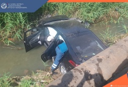  Автомобиль упал в реку на юге Армении: водитель госпитализирован