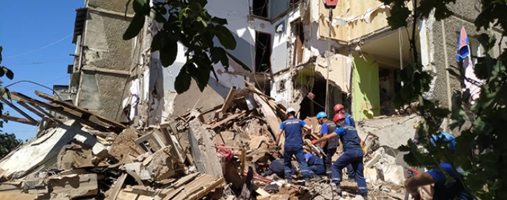 Man dies under rubble of a collapsed building in Yerevan (VIDEO) Man dies under rubble of a collapsed building in Yerevan (VIDEO)