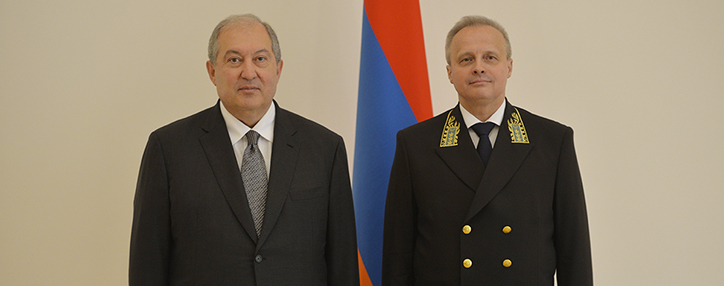 Новый посол России вручил верительные грамоты президенту Армении