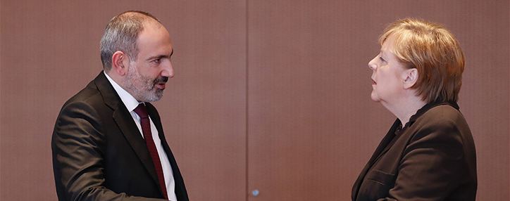 Меркель придает особую важность необходимости прекращения огня в Арцахе и возобновлению мирного процесса