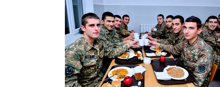 Компания "Еремян проджектс" организовала питание военнуслужащих в Арцахе (ФОТО, ВИДЕО)