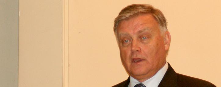 Якунин пригласил Путина на открытие нового здания вокзала в Адлере