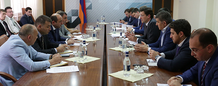 Armenia and Russia discuss establishing light industry joint venture Armenia and Russia discuss establishing light industry joint venture