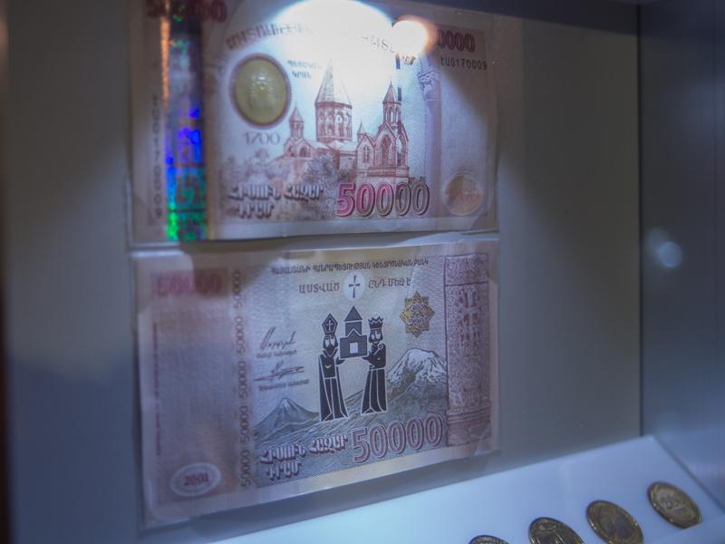 The 22nd anniversary of the Armenian dram-12