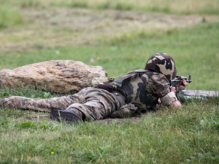 Azerbaijani troops undertake massive offensives against Nagorno Karabakh  