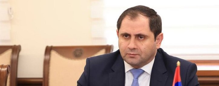 Armenia’s Defence Minister departs to France