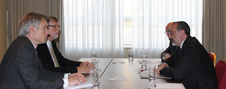 Зальбер: ЕС осуждает зверства апрельской войны и выступает за наказание виновных