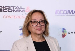 «Նովոստի–Արմենիա»–ն 20 տարեկան է. զրույց գլխավոր տնօրեն Գալինա Դավիդյանի հետ՝ վստահության, իմաստների և լրագրության ապագայի մասին