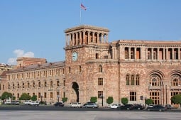 В новом правительстве Армении сменился только один министр