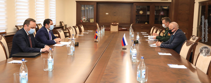 Armenian defense minister, Russian ambassador discussed regional security