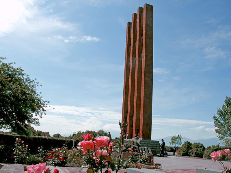 Armenia marks First Republic Day-0