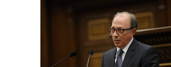 Саркисян принял отставку и.о. главы МИД Армении