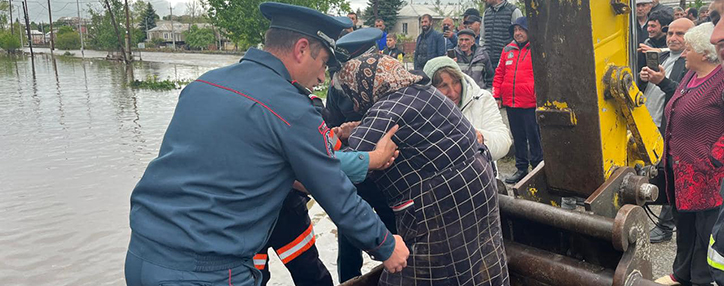 Armenian authorities work to cope with aftereffects of heavy rains 