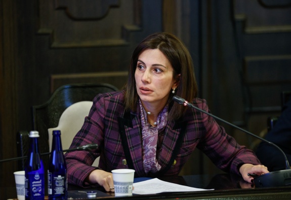 Քաղիրավական պայմանագրով աշխատողների համար օրենքը կսկսի գործել 2027թ․–ի հունվարի 1-ից․ Ավանեսյանը՝ առողջության ապահովագրության մասին