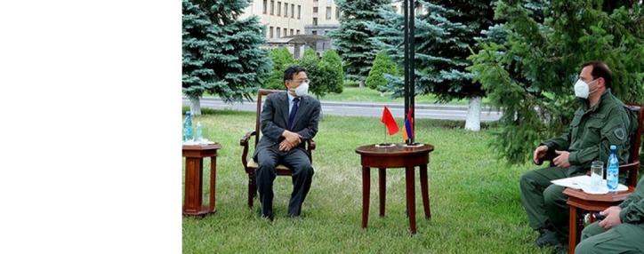 Կայացել է ՀՀ պաշտպանության նախարար Դավիթ Տոնոյանի և ՉԺՀ արտակարգ և լիազոր դեսպան Թիան Էրլունի հանդիպումը