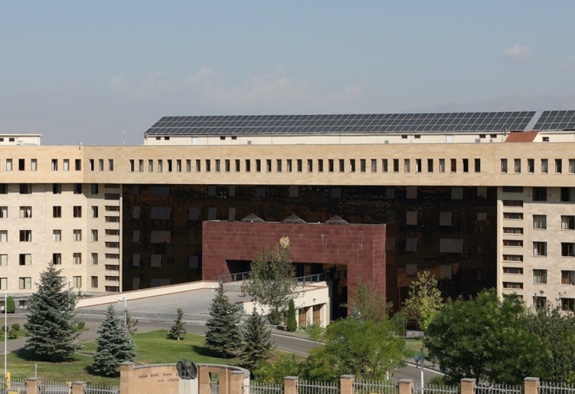 ՊՆ․ Ադրբեջանի ԶՈւ–ն կրակ է  բացել Սյունիքում կառուցման աշխատանքներ իրականացնող էքսկավատորի ուղղությամբ