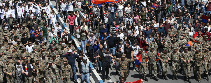 В армянской столице вновь начались мирные акции гражданского неповиновения