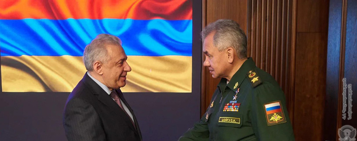 ﻿Վաղարշակ Հարությունյանն ու Սերգեյ Շոյգուն քննարկել են Մոսկվայում ձեռք բերված պայմանավորվածությունների կատարման ճանապարհները