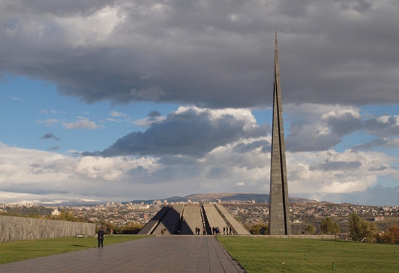 ԱԳՆ․ Հարգանքի տուրք մատուցելով Հայոց ցեղասպանության անմեղ զոհերի հիշատակին` ՀՀ-ն իր ինքնիշխան ապագան կառուցում է խաղաղության օրակարգով