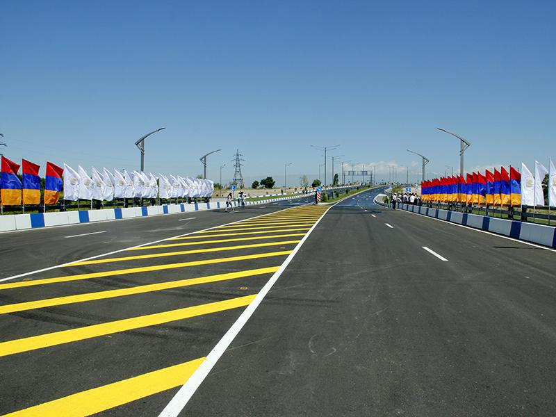 New highway connecting Isakov Avenue with Leningradyan Street opened in Yerevan on Saturday-4